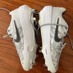 Nike Zoom Cleats in Gray and White